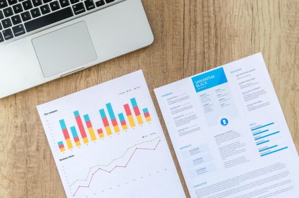 Bajaj finance share price target 2025
